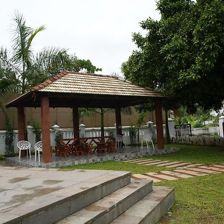 Tamarind Heritage Holiday Home Ангамали Екстериор снимка