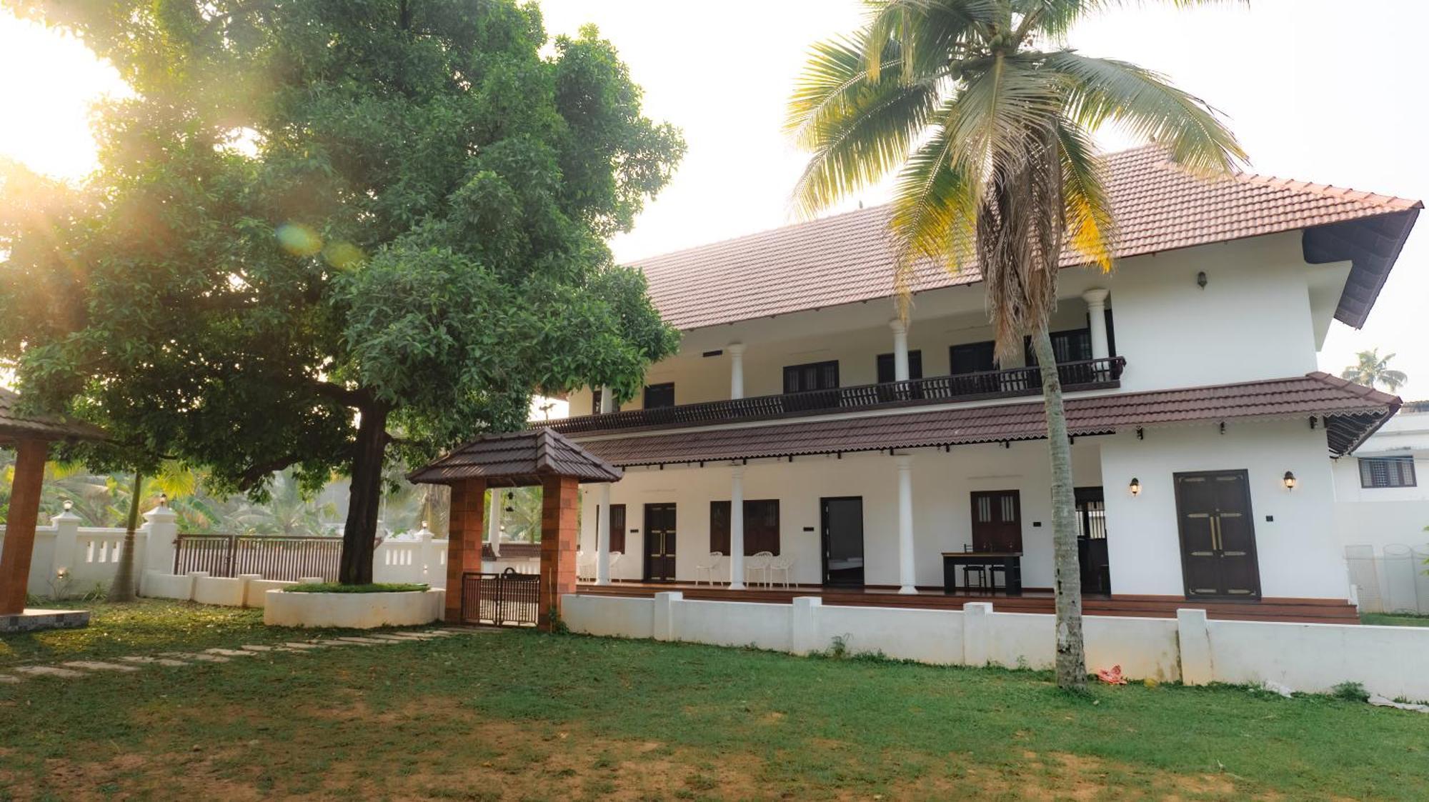 Tamarind Heritage Holiday Home Ангамали Екстериор снимка